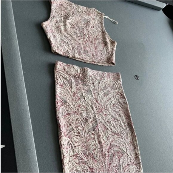 Zara Top and Skirt Set - Picture 2 of 6